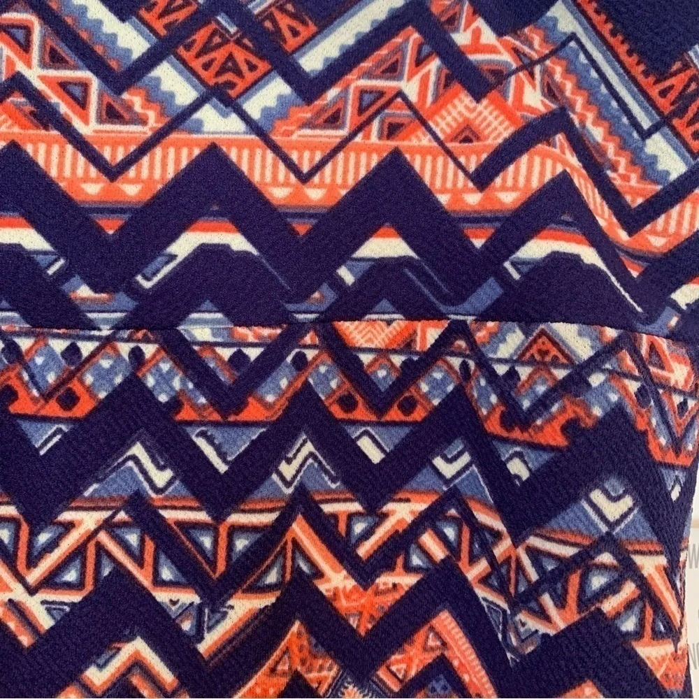LulaRoe Cassie Chevron, Aztec or Southwest Print Pencil Skirt Size Large